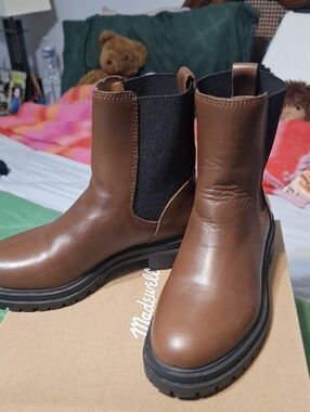 Madewell Brown Leather Lug Sole Chelsea Boots